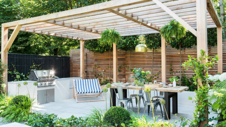 Why Pergolas Are the Perfect Addition to Any Backyard
